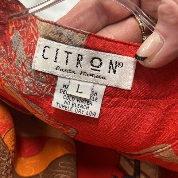 Citron Santa Monica Coral Button Down Silk Blouse with Asian Inspired Print L - Picture 9 of 11
